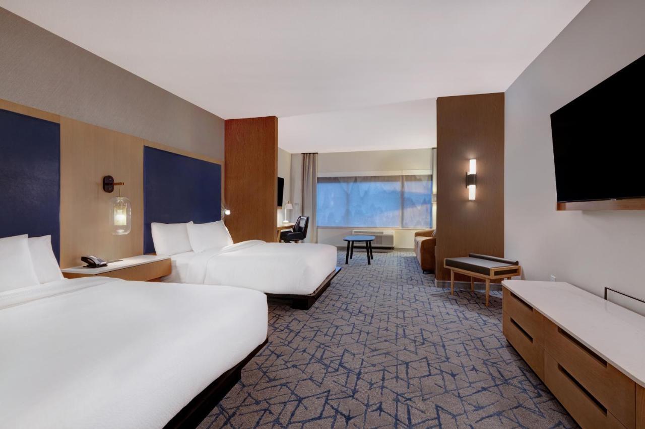 Fairfield By Marriott Inn & Suites Minneapolis Downtown Екстер'єр фото